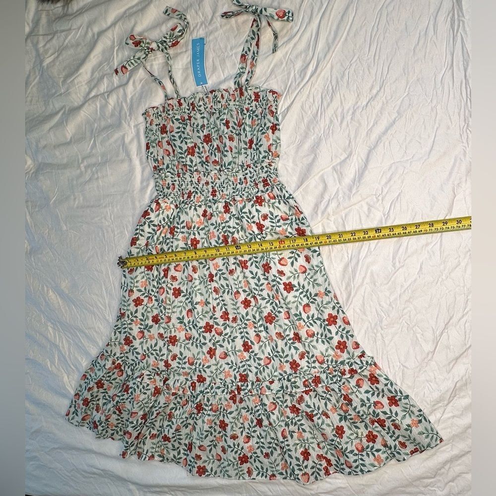 Draper James Taylor Smocked Waist Dress XS NWT Strawberry Floral Cotton - Picture 10 of 11